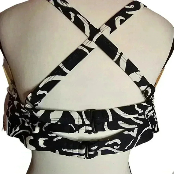 Time and Tru Swimsuit Top 2X (20W-22W) - Picture 4 of 6